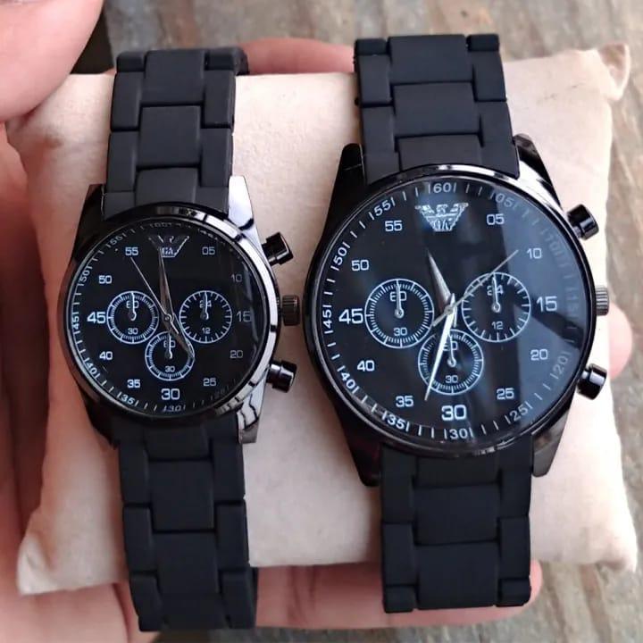 Unisex Couple Watches Black Gold Quartz Rubber Strap – Pack of 2 Stylish Analog Wrist Watches for Men & Women | Water Resistant | Luxury Round Dial | Fashion Matching His & Hers Watch Set